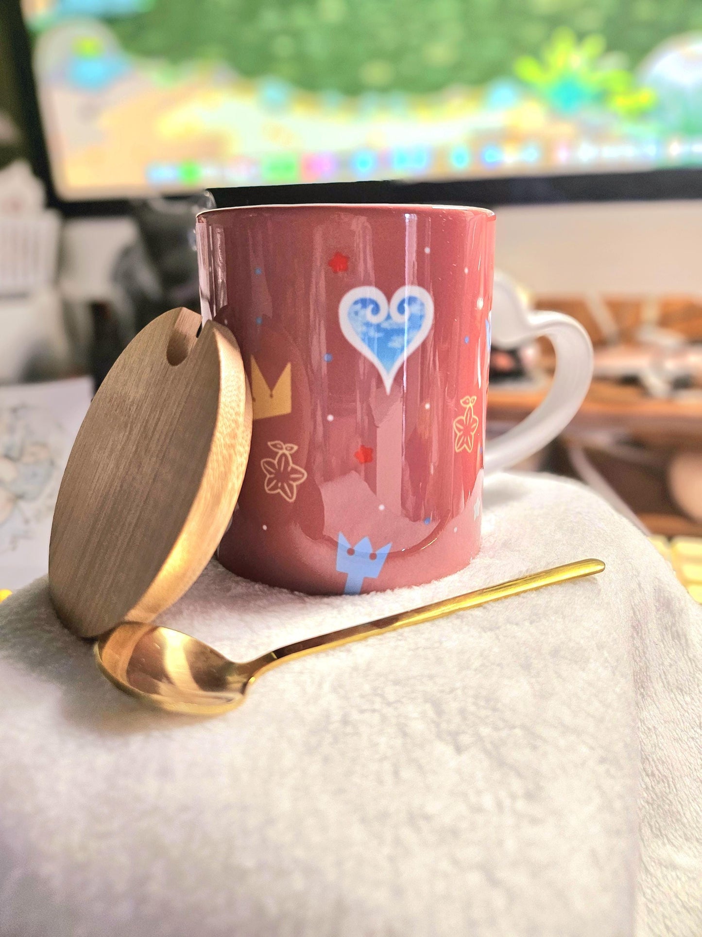 Sora KH Mug Heart Handle w/Bamboo Lid